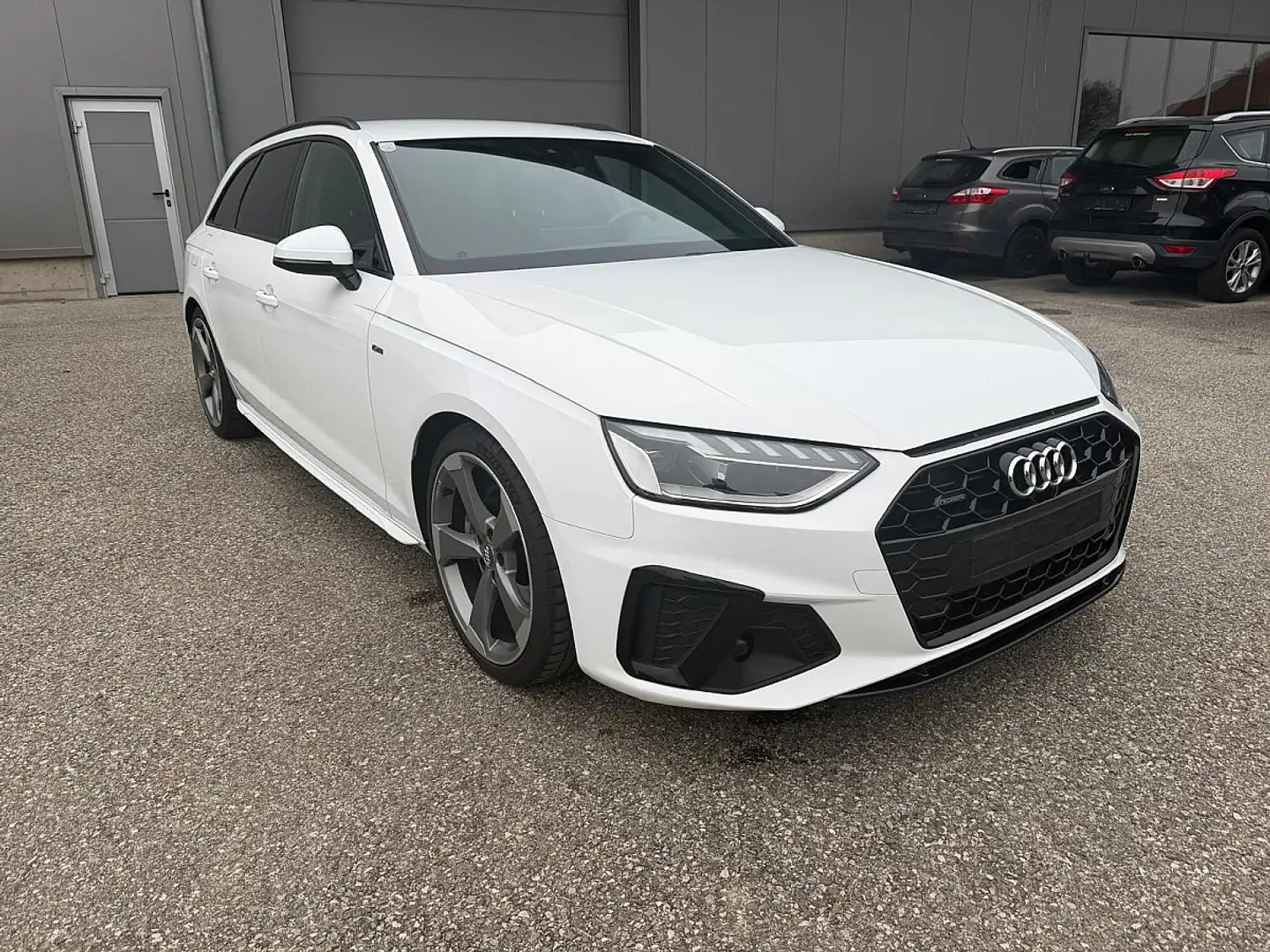 Audi A4 Avant 40 TDI#QUATTRO#Virtual#Black and White#Optik Weiß - 1