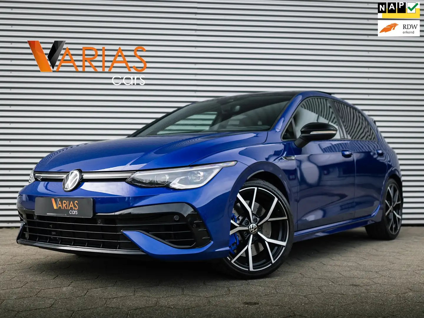Volkswagen Golf 2.0 TSI R 4Motion Pano Performance Leer DCC Blauw - 1