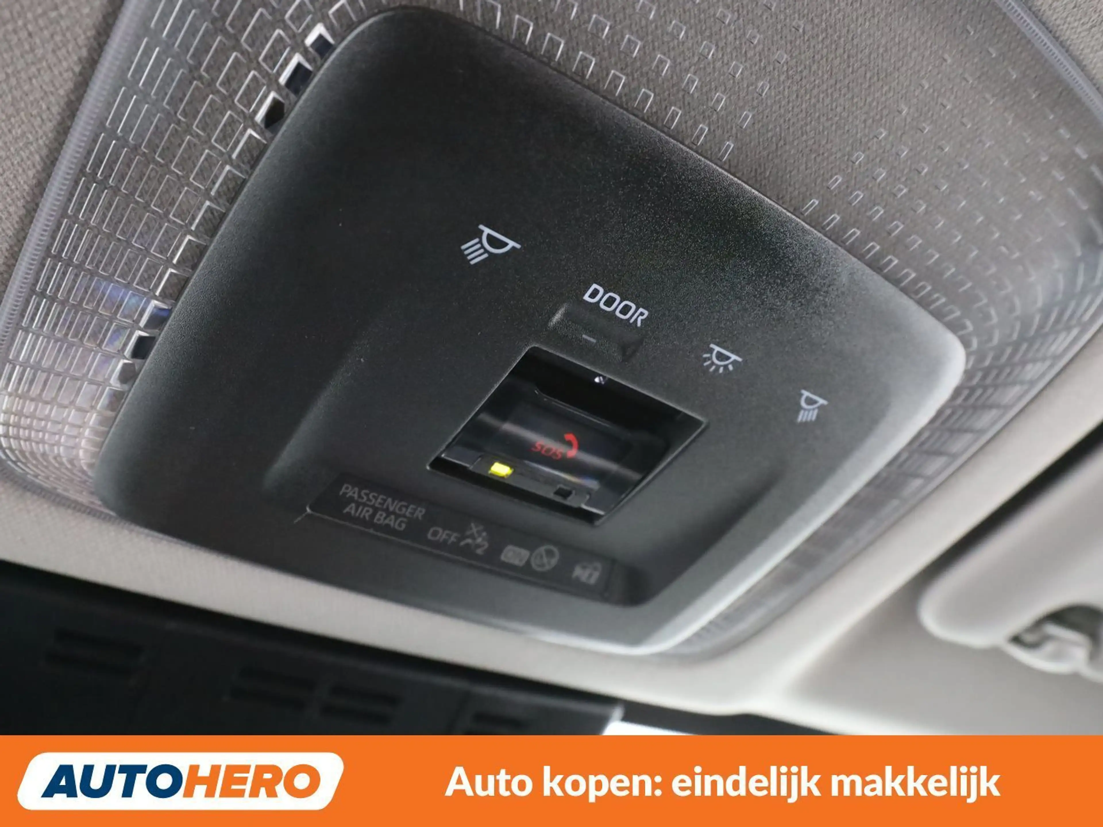 Toyota Prius 2.0 Plug-in Hybrid Design — photo 32
