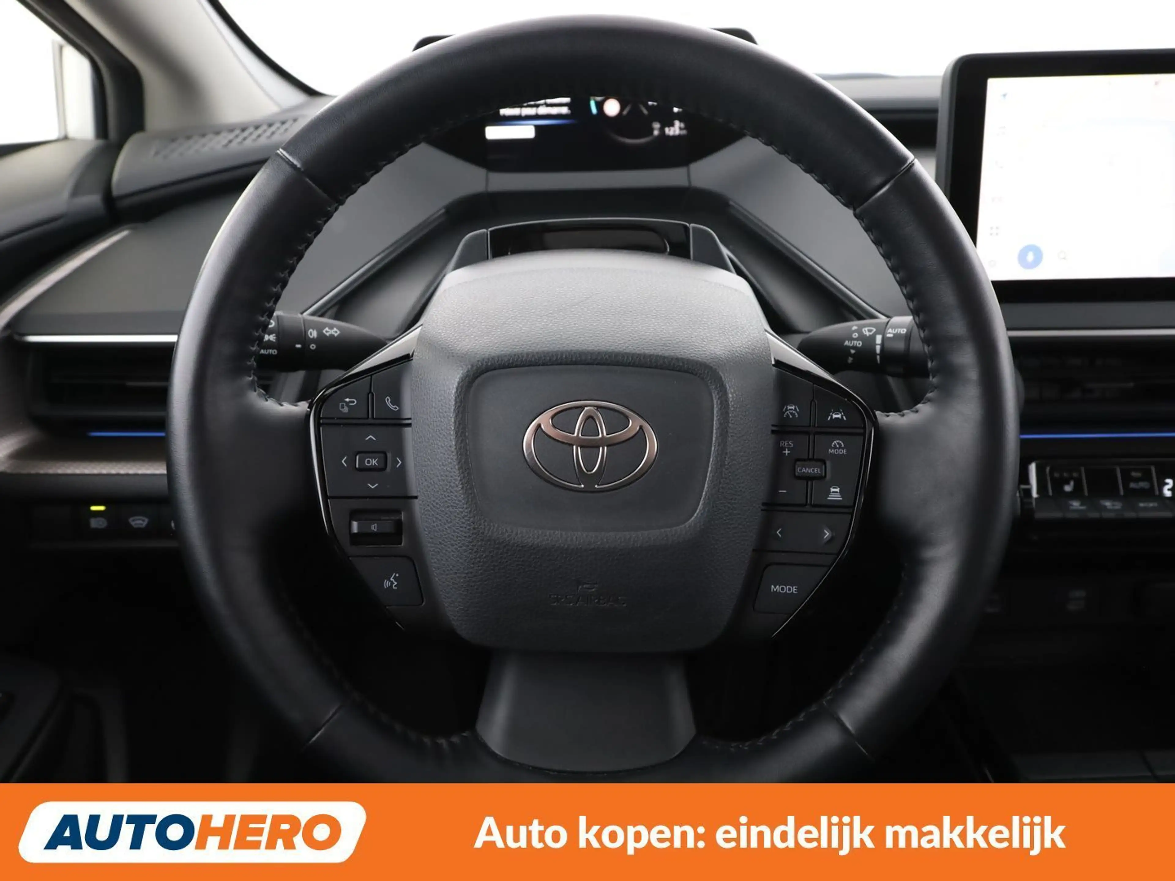 Toyota Prius 2.0 Plug-in Hybrid Design — photo 20