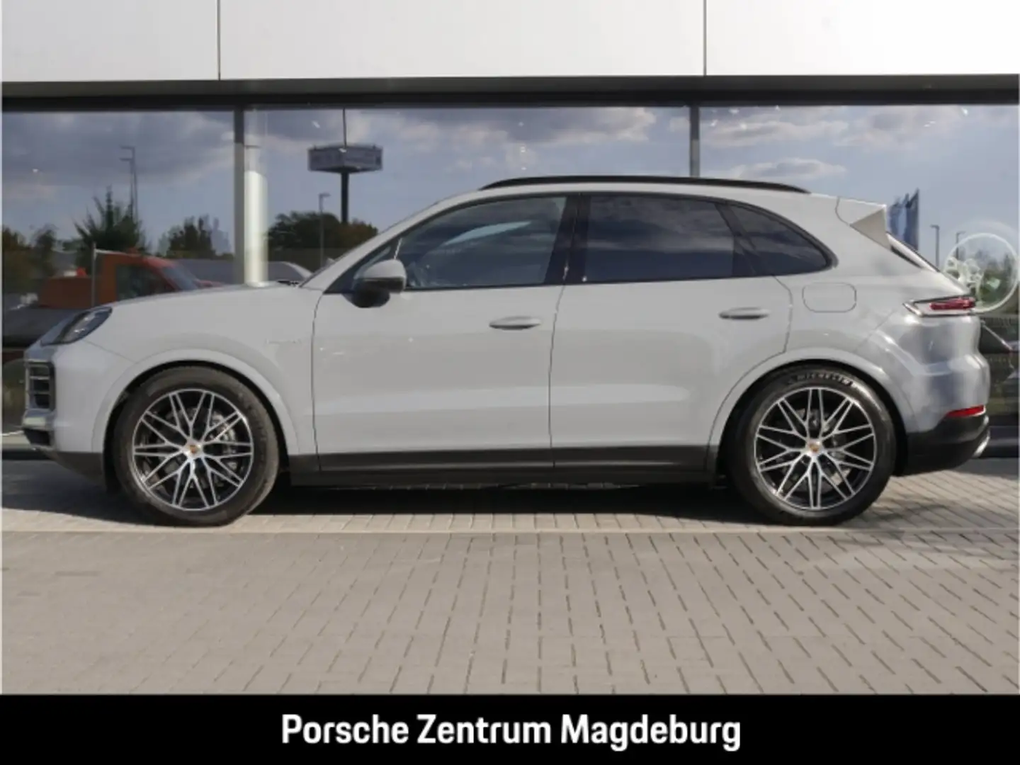 Porsche Cayenne E-Hybrid*PANO*PASM*BOSE*HD-MATRIX*INNO* Grau - 2