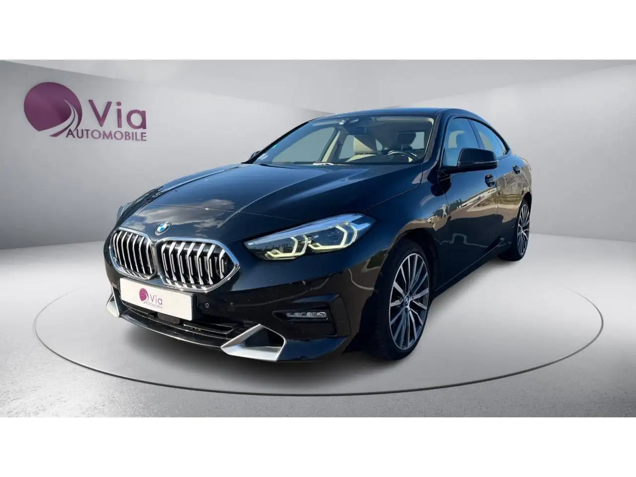 BMW 218