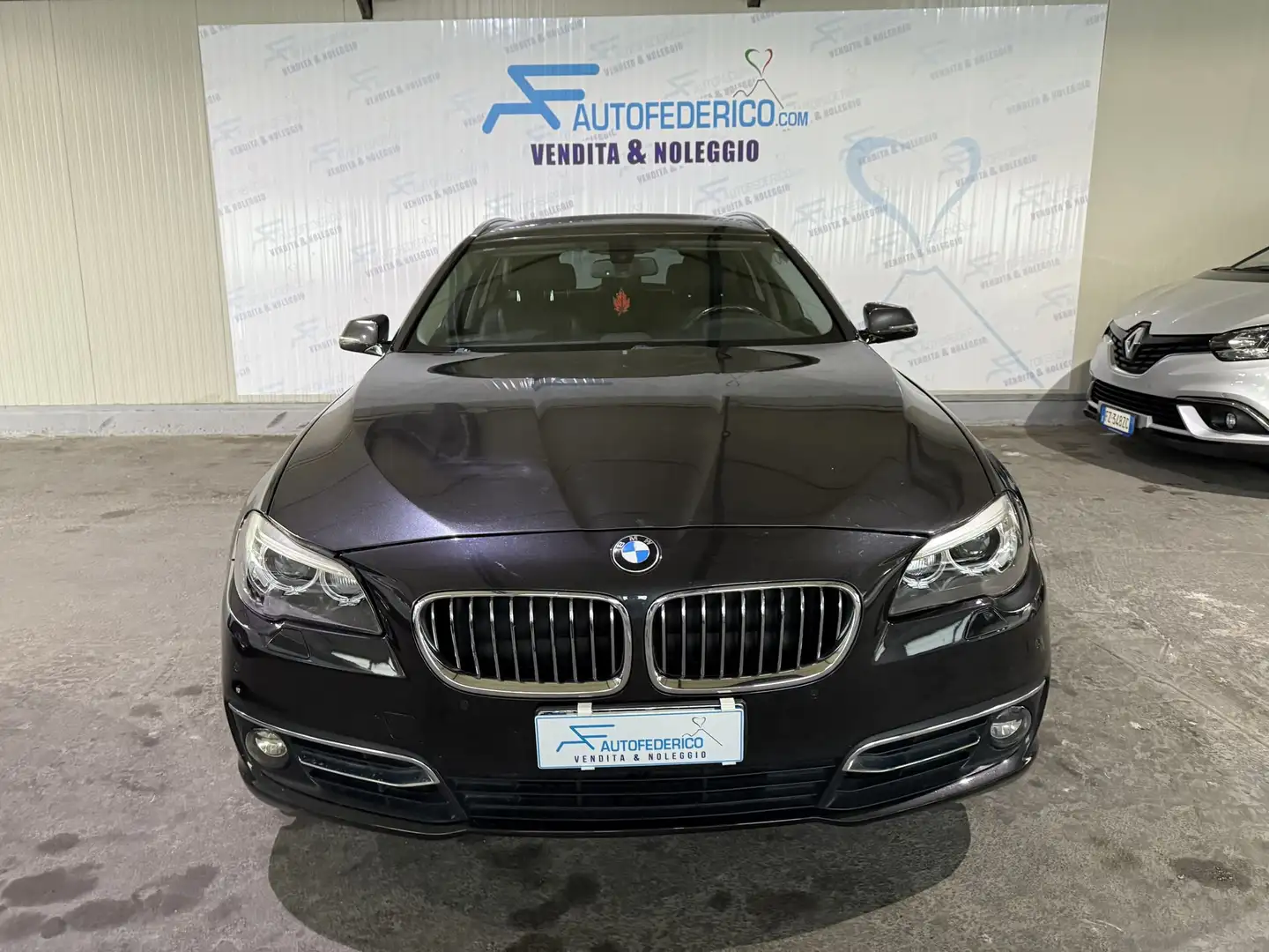 BMW 525 525d xDrive Touring Luxury Nero - 2