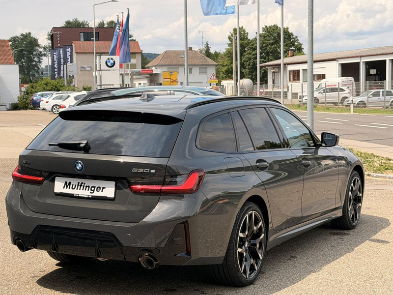 BMW 330 e Touring xDrive M-Sport Paket PRO AHK HUD Navi — photo 8