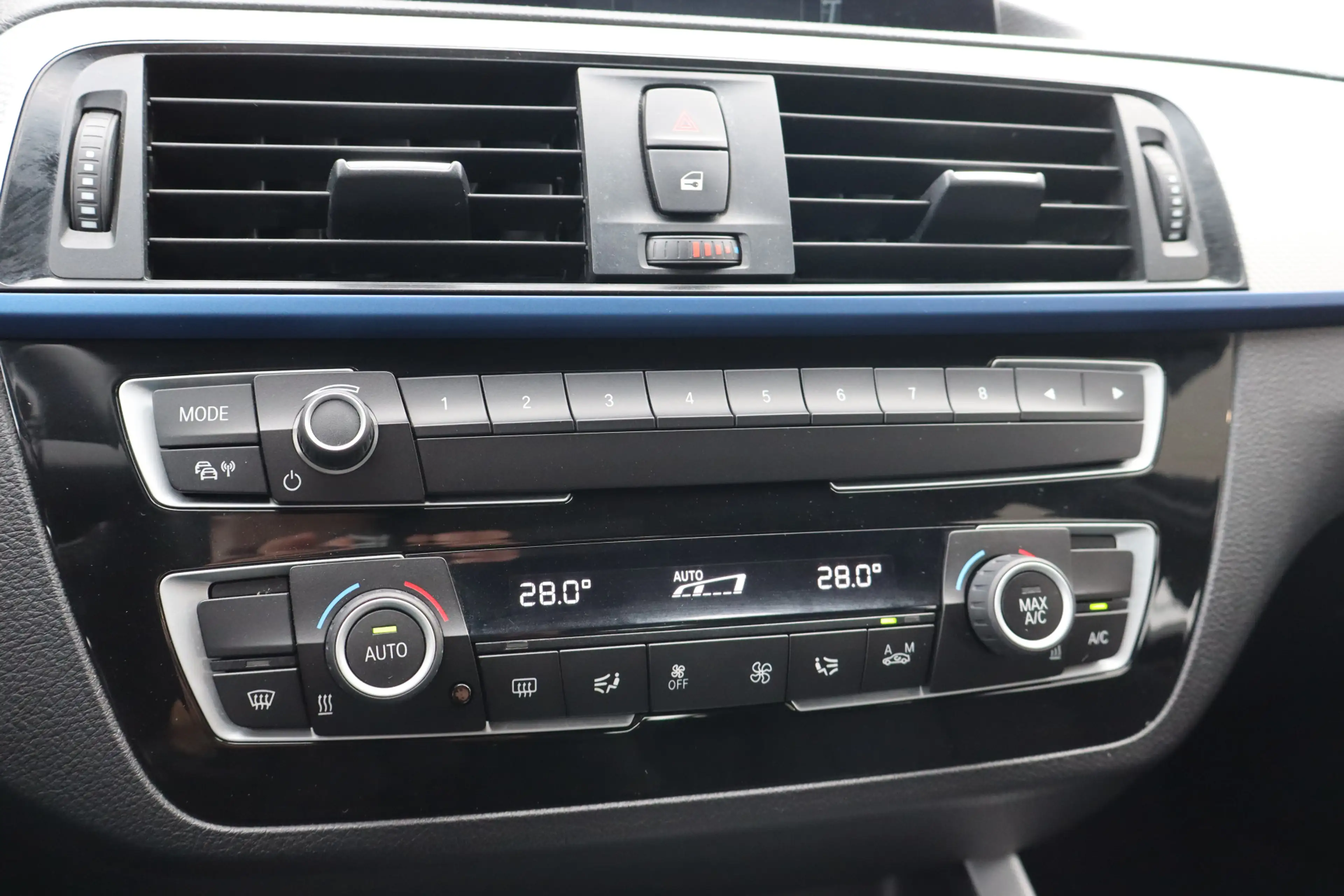 BMW 118 1-serie 118i M Sport Executive Automaat/Nederlands — photo 22