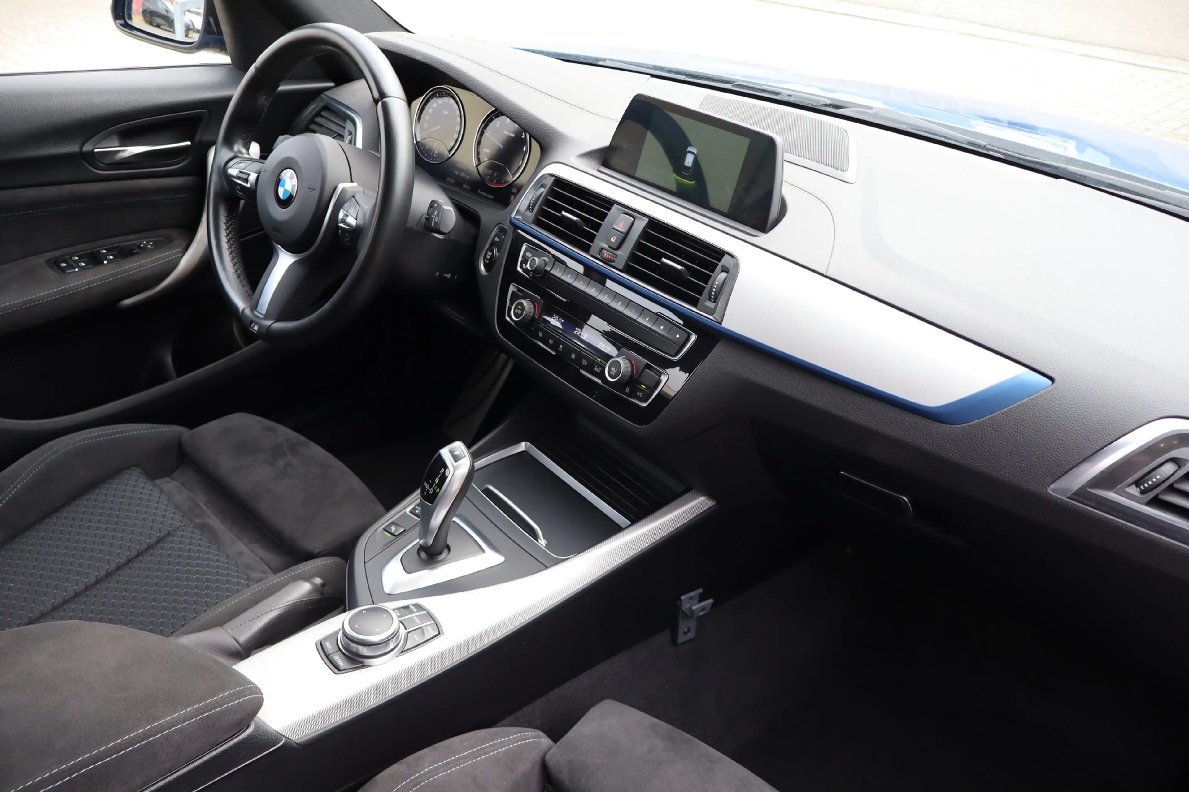 BMW 118 1-serie 118i M Sport Executive Automaat/Nederlands — photo 2