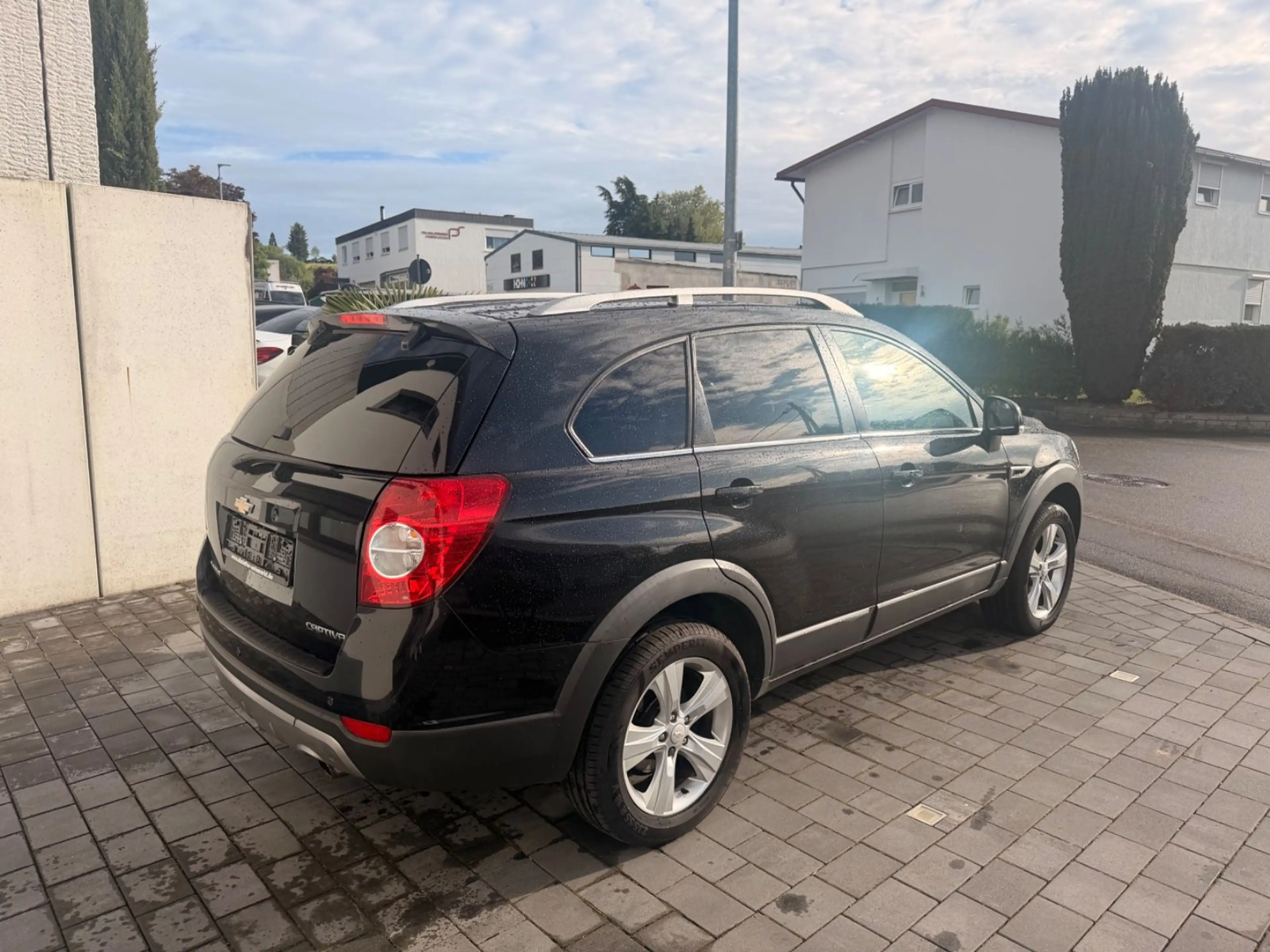 Chevrolet Captiva 2.2 D LT+ Diesel/7Sitzer/AHK — photo 4