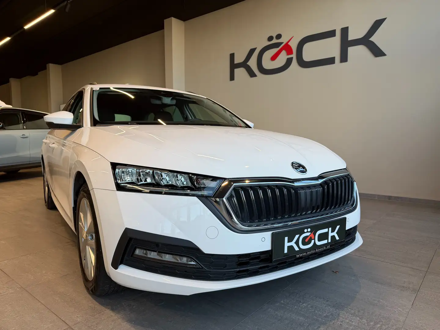 Skoda Octavia Ambition Weiß - 2