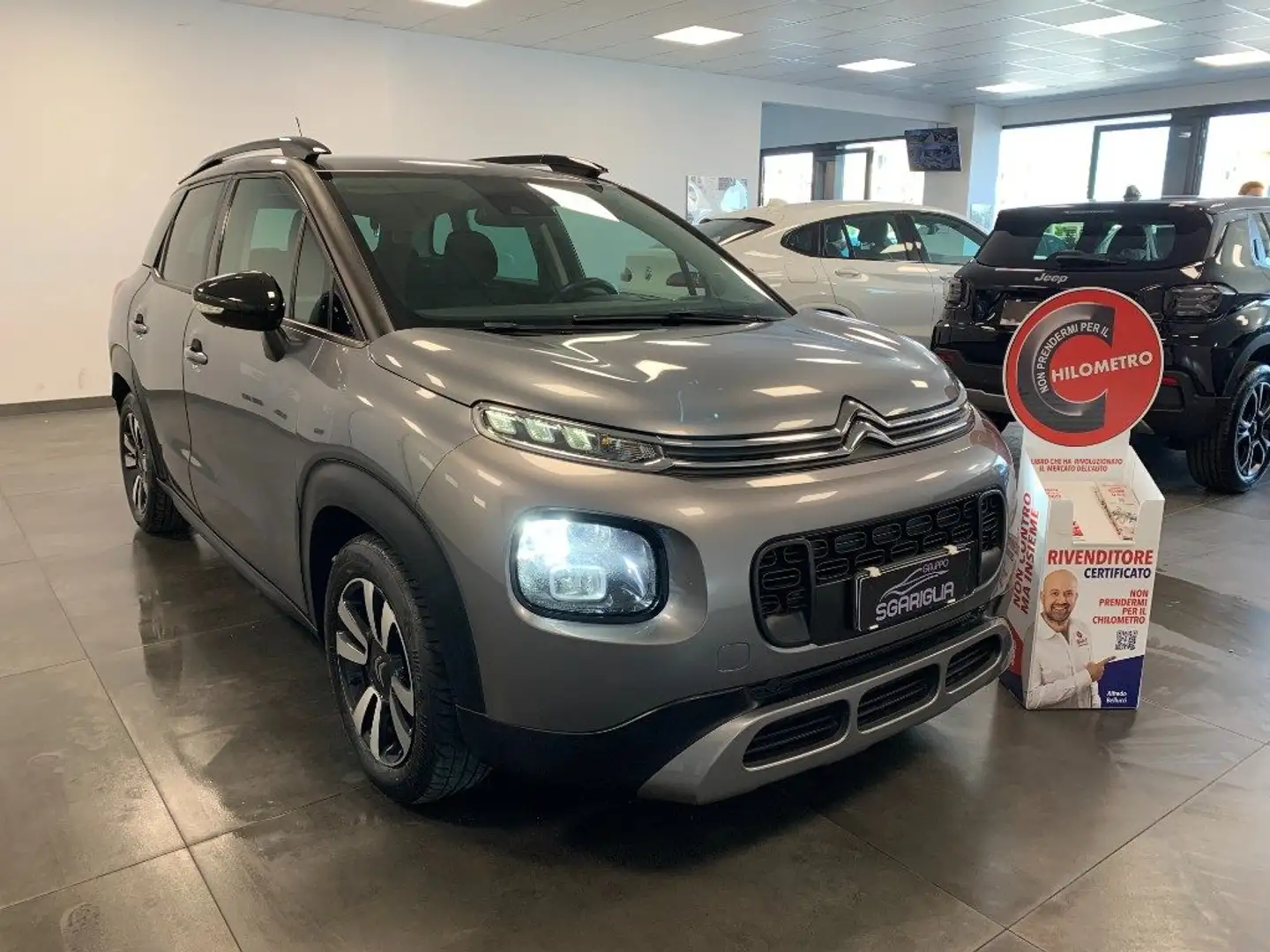 Citroen C3 Aircross 1.2 Benzina Shine Grigio - 1
