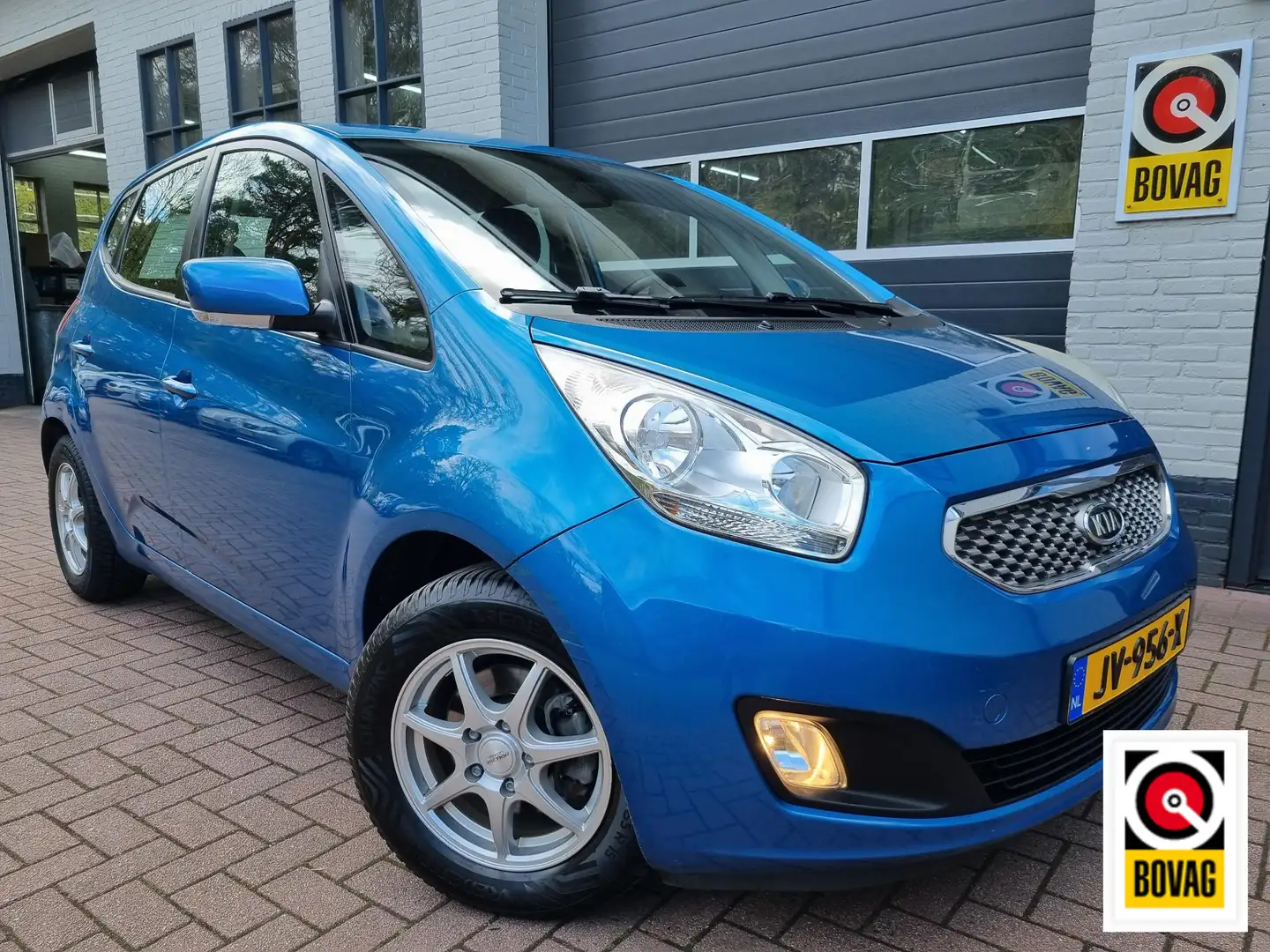 Kia Venga 1.4 CVVT X-tra 85.000 KM. Blau - 1