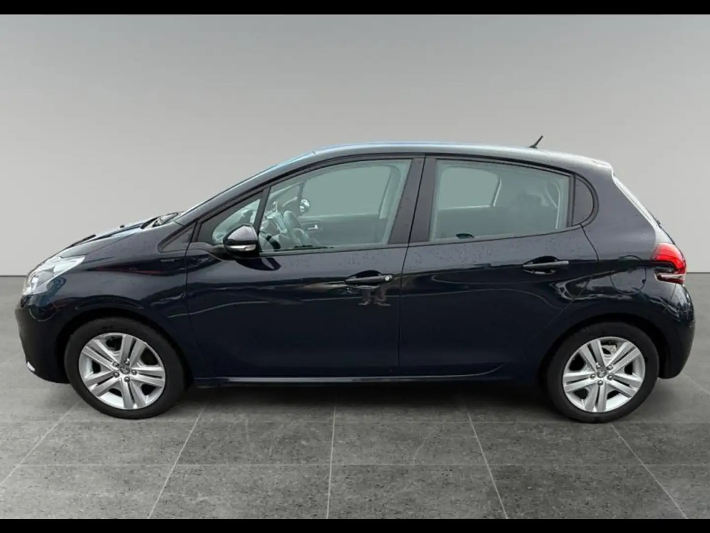 Peugeot 208 1.2 PureTech 82ch E6.c Signature 5p Gris - 2