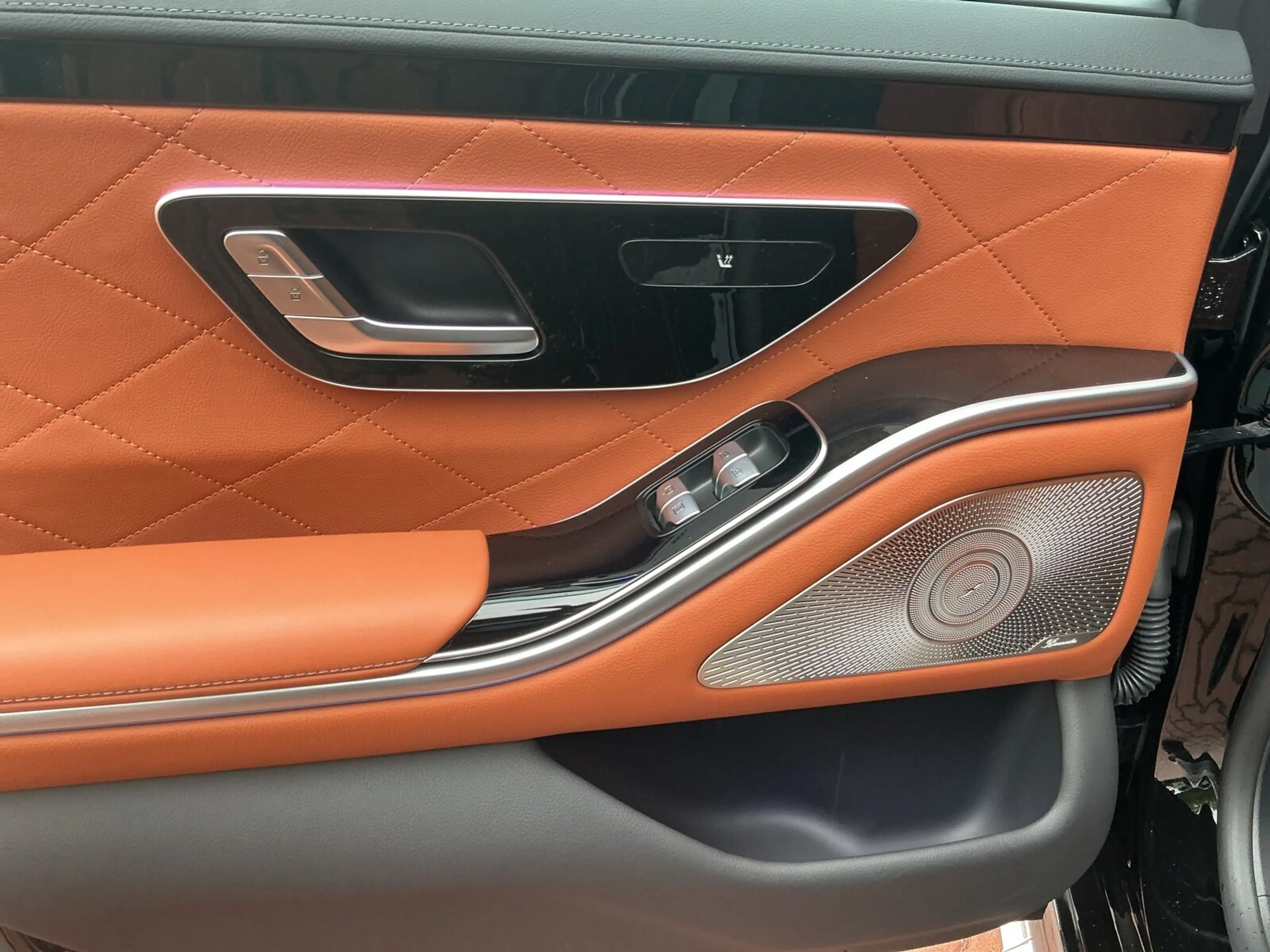Mercedes-Benz S 450 S 450 d 4M Lang AMG PanoD Distro Sound Digital L — photo 23