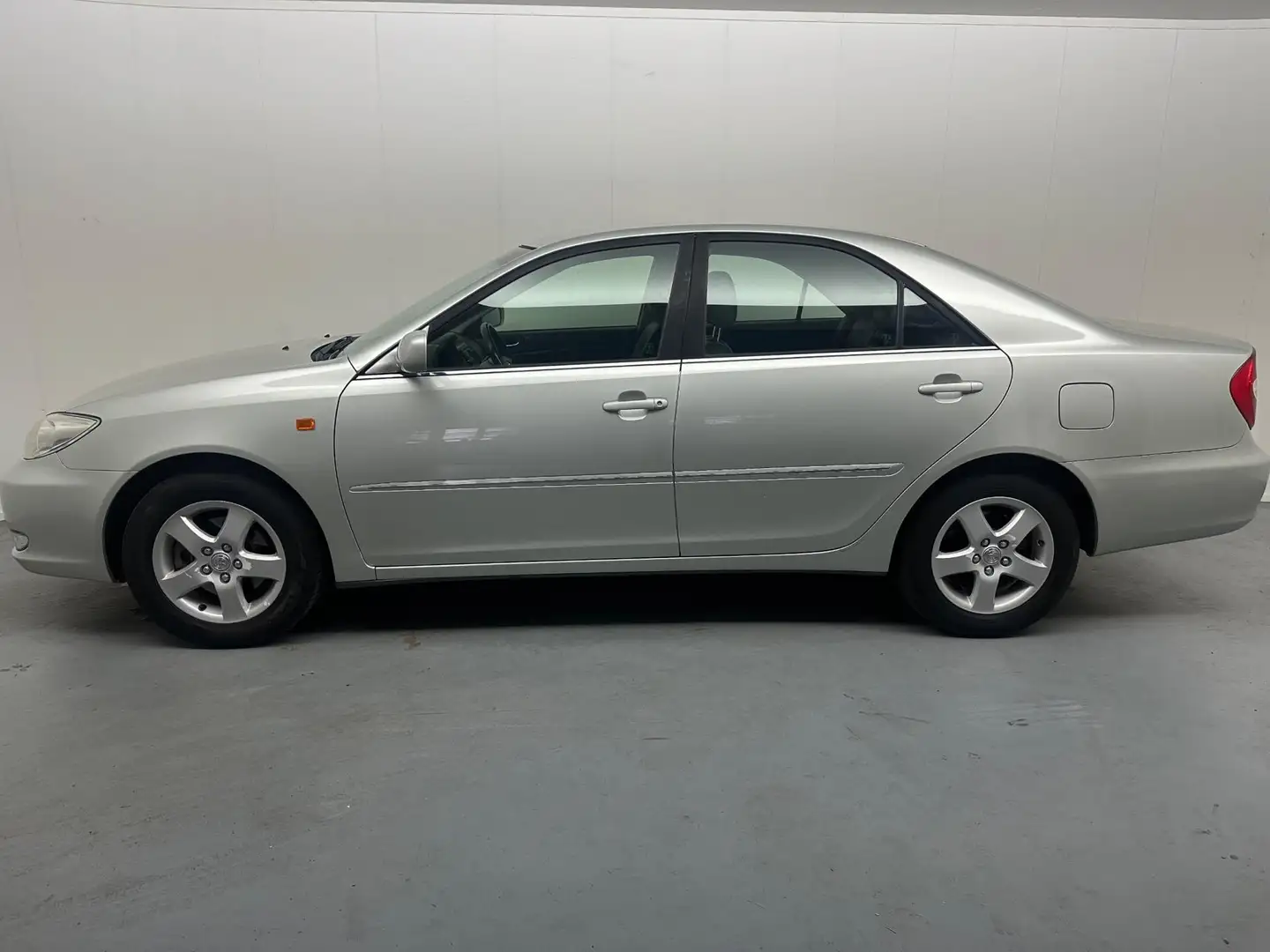 Toyota Camry 2.4-16V VVT-i Linea Sol # Leder # Clima # Cruise # Gris - 2