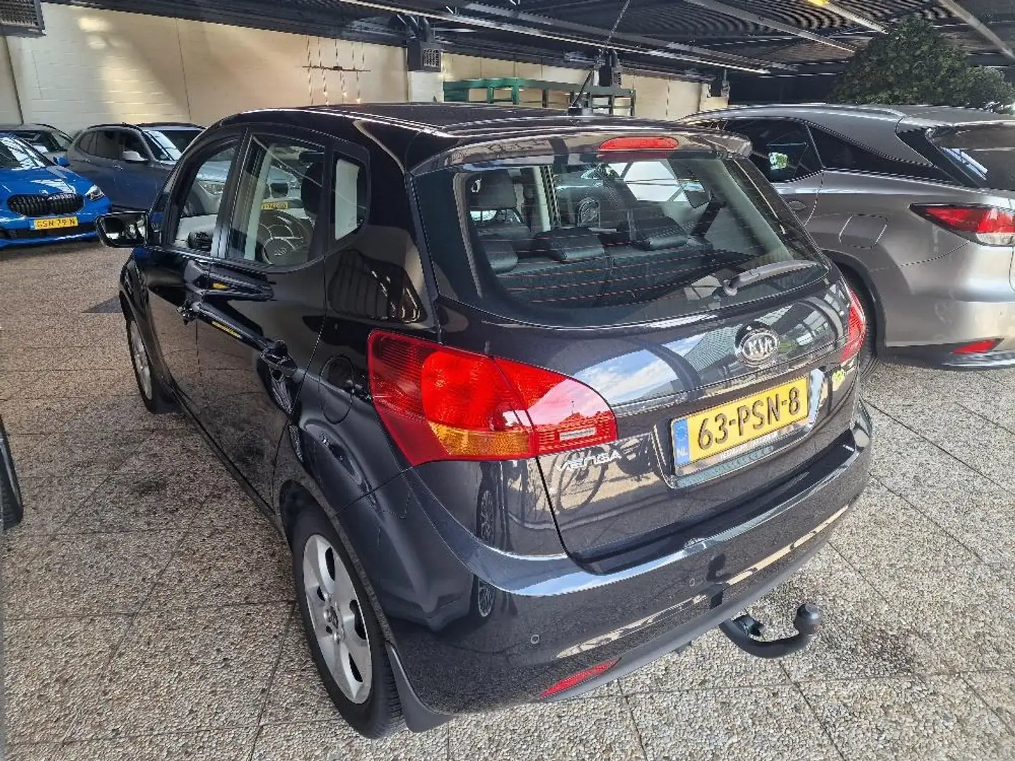 Kia Venga 1.4 CVVT X-ecutive | Trekhaak | Aut.airco | Perfec Schwarz - 2