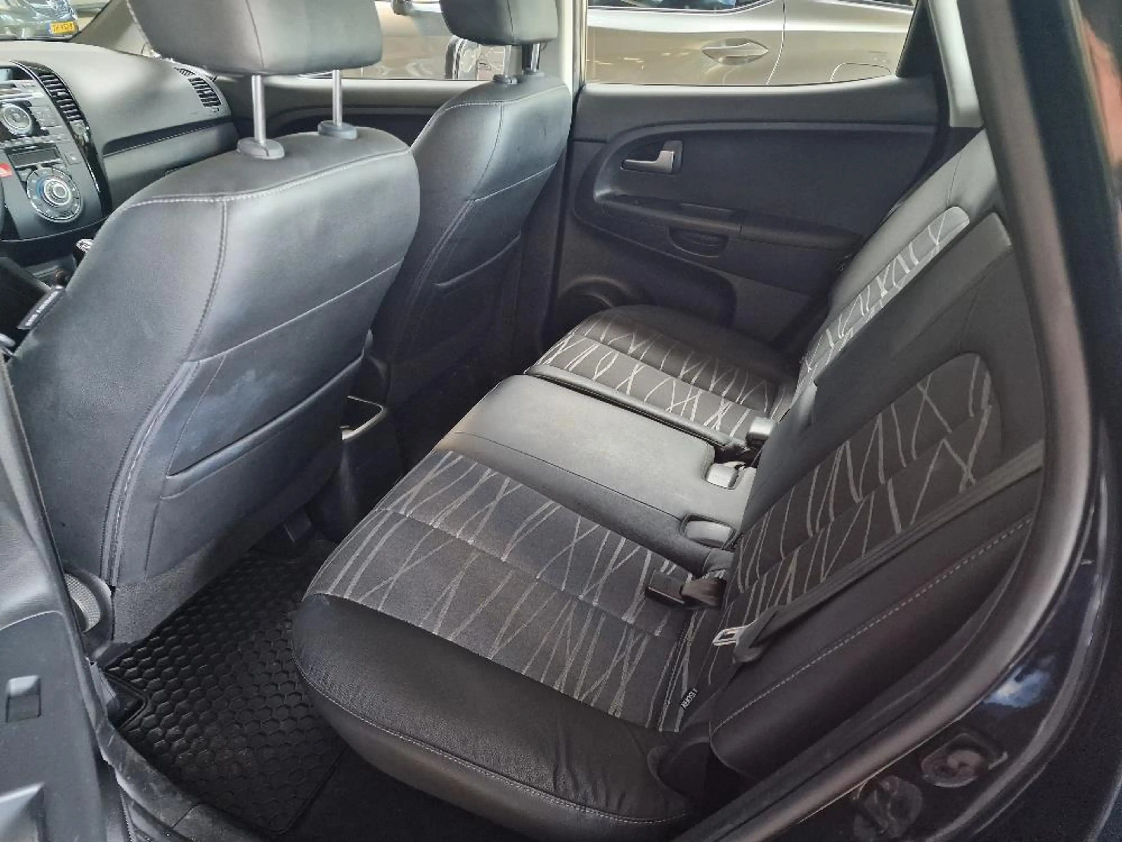 Kia Venga 1.4 CVVT X-ecutive | Trekhaak | Aut.airco | Perfec — photo 6