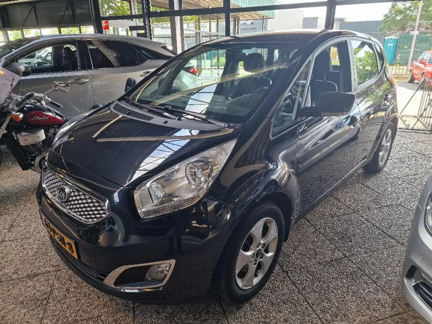 Kia Venga 1.4 CVVT X-ecutive | Trekhaak | Aut.airco | Perfec Schwarz - 1