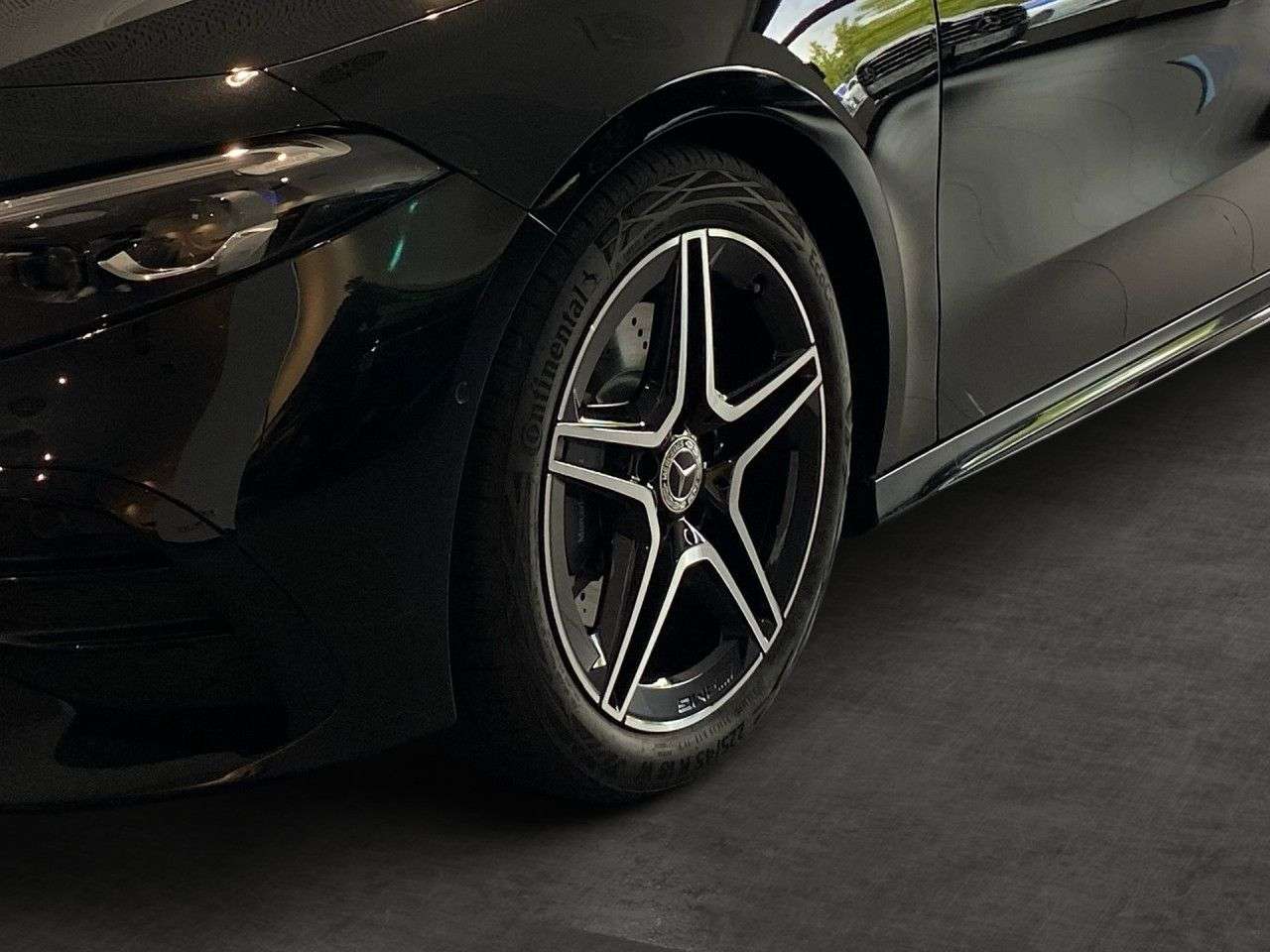Mercedes-Benz A 220