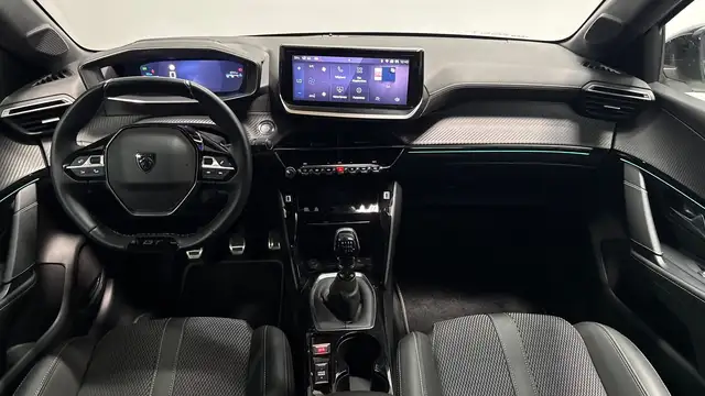 Peugeot 208 view 8