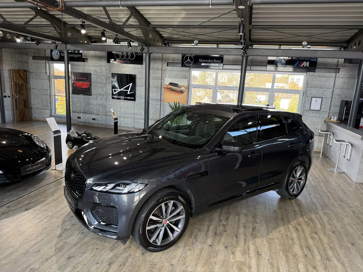 Jaguar F-Pace R-Dynamic SE AWD*PANO*KAMERA*MERIDIAN*ACC Gris - 2