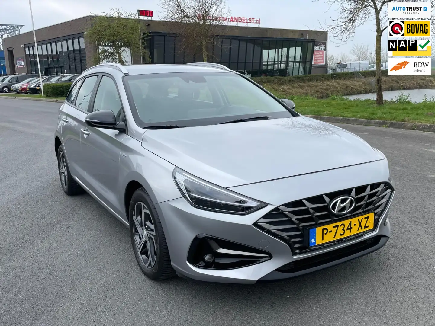 Hyundai i30 Wagon 1.0 T-GDi MHEV Comfort Smart, 1e eig, Geen i Grijs - 1