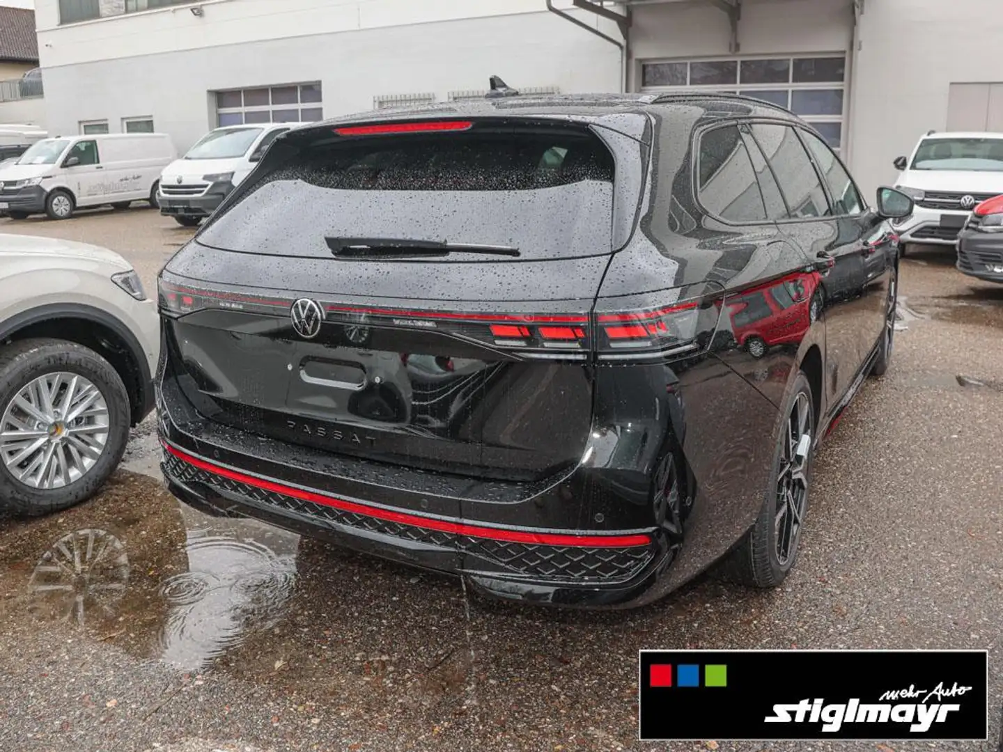 Volkswagen Passat R-Line eHybrid AHK, Standhzg, Kamera Pano 19" Schwarz - 2