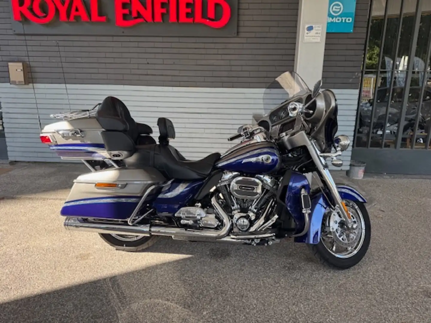 Harley-Davidson Ultra Limited CVO SCREAMIN EAGLE Bleu - 2