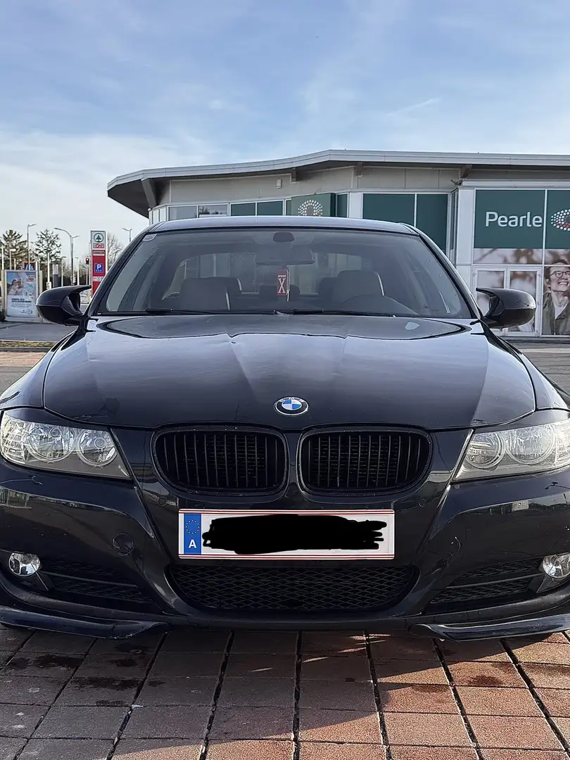 BMW 320 320i - 2