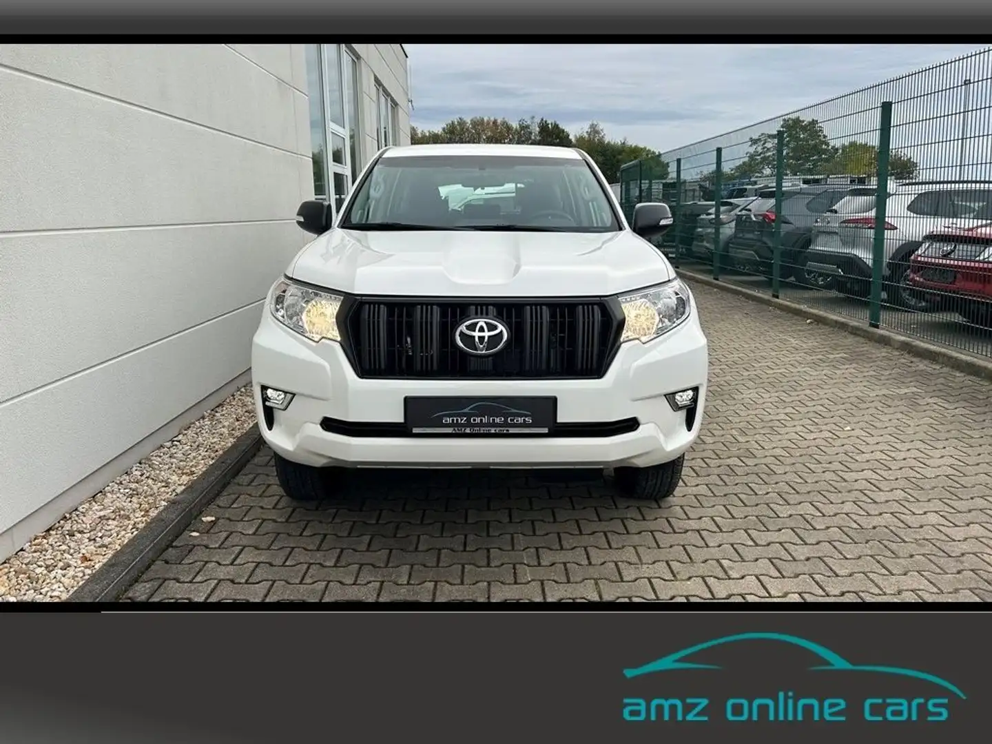 Toyota Land Cruiser 2.8 D-4D 4WD App Connect am Lager White - 2