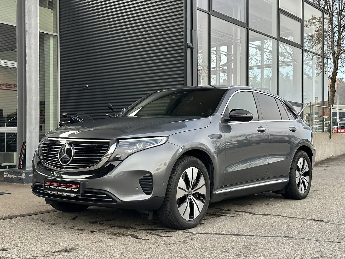 Mercedes-Benz EQC 400 4MATIC 80kWh Aut. / AHK / 360 / SZH / 19" Grau - 2