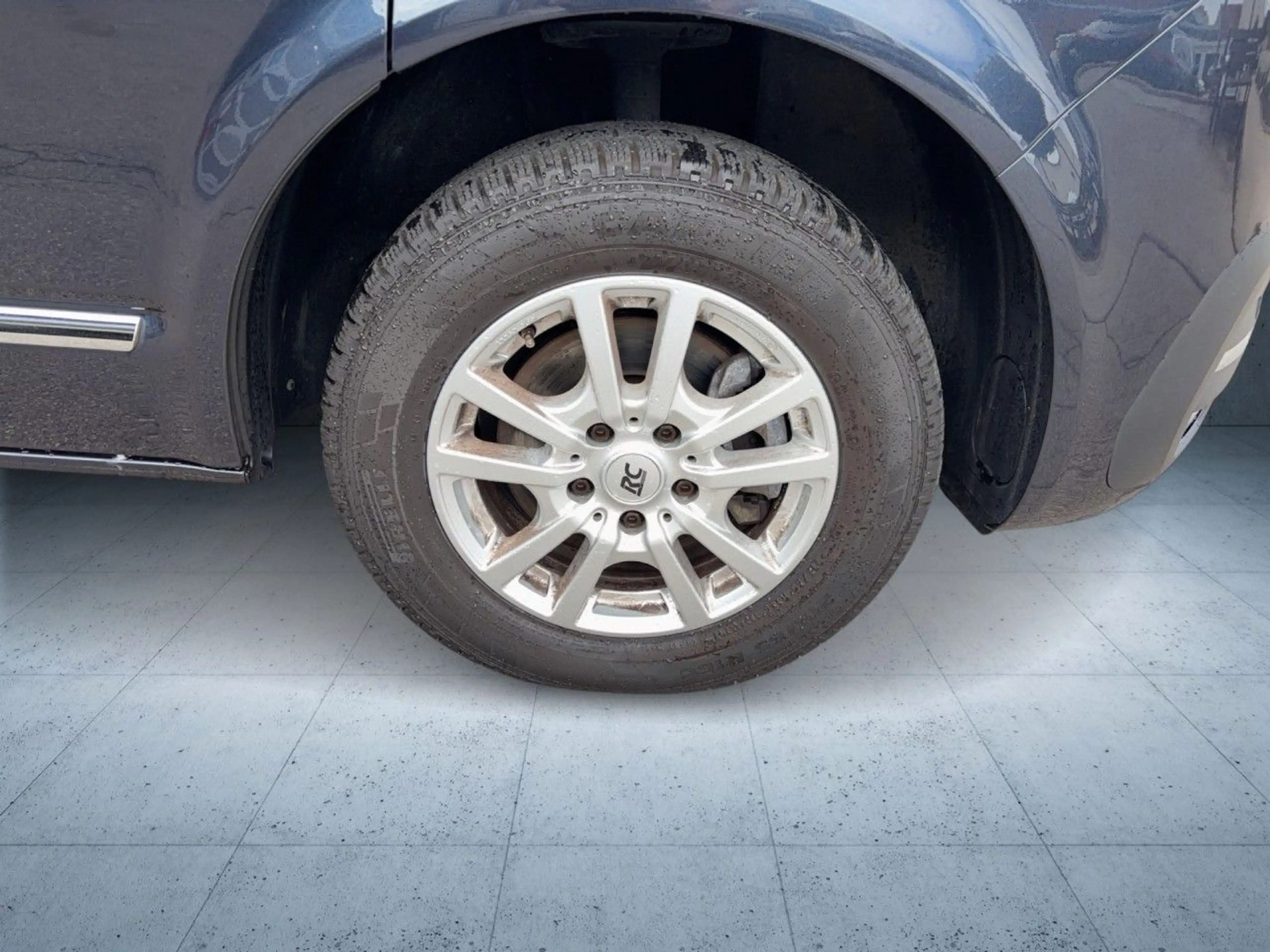 Volkswagen T6.1 Multivan Generation SIX KR 2.0 TDI DSG AHK Klima Navi — photo 8