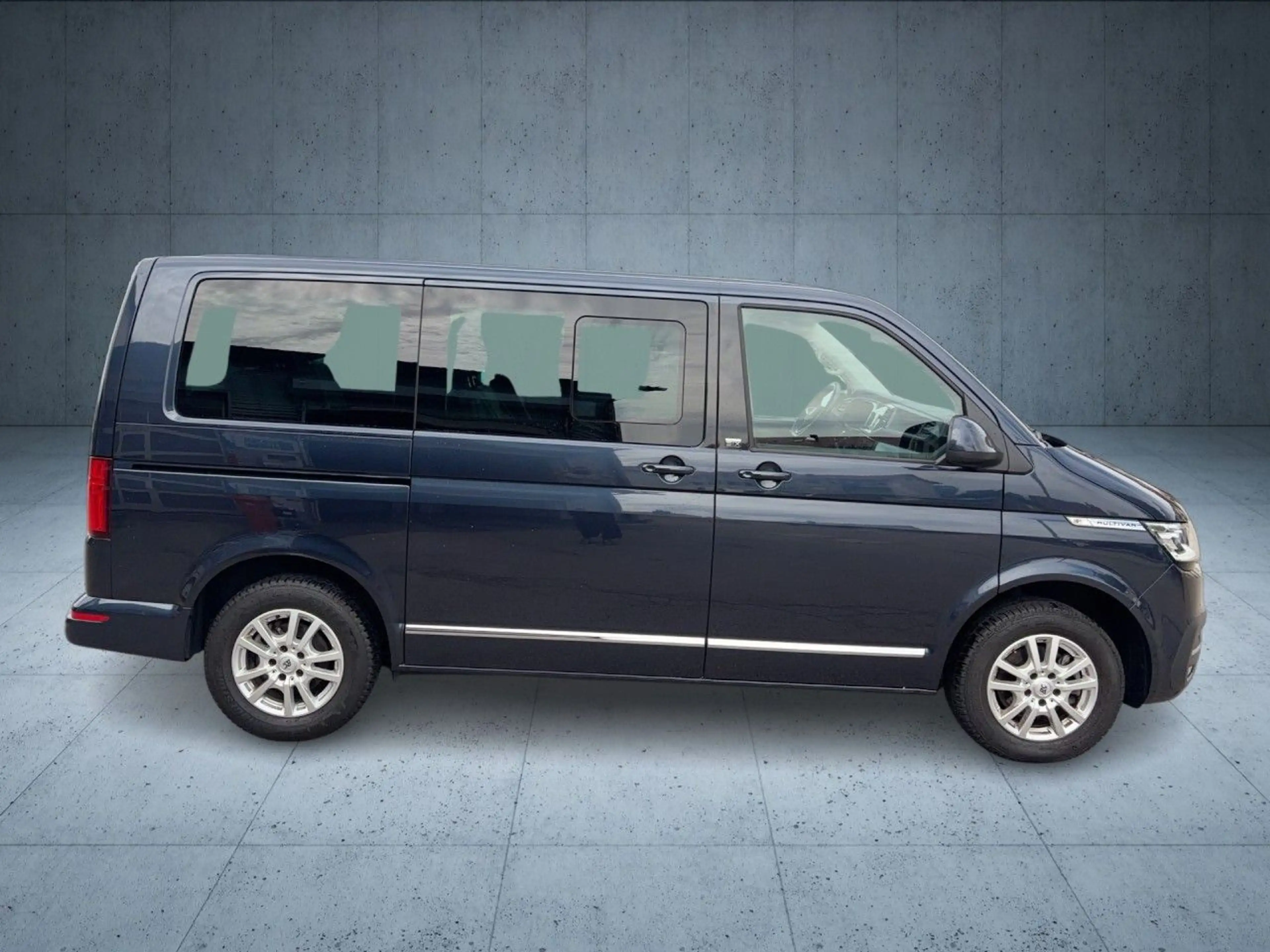 Volkswagen T6.1 Multivan Generation SIX KR 2.0 TDI DSG AHK Klima Navi — photo 7
