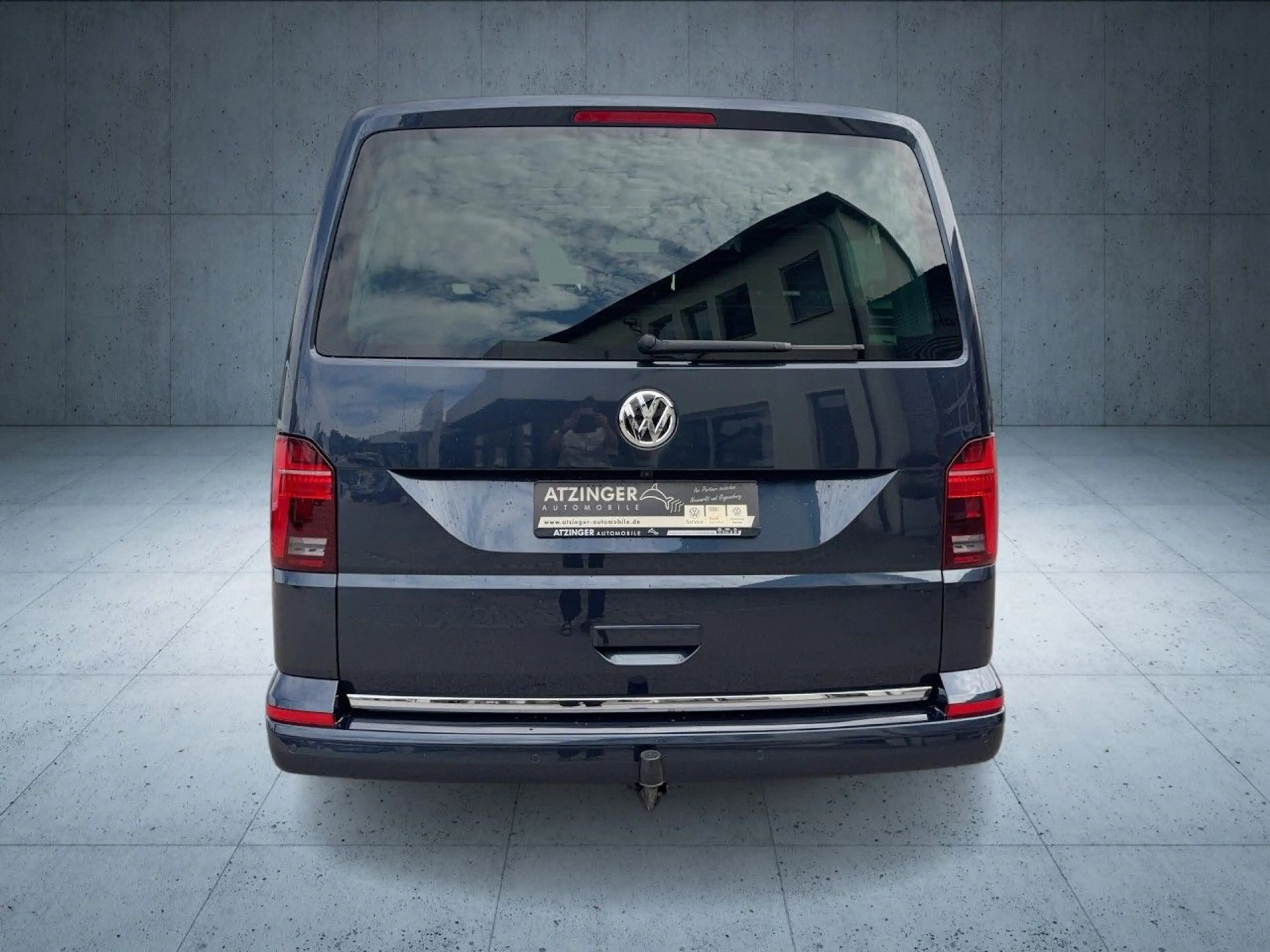 Volkswagen T6.1 Multivan Generation SIX KR 2.0 TDI DSG AHK Klima Navi — photo 5