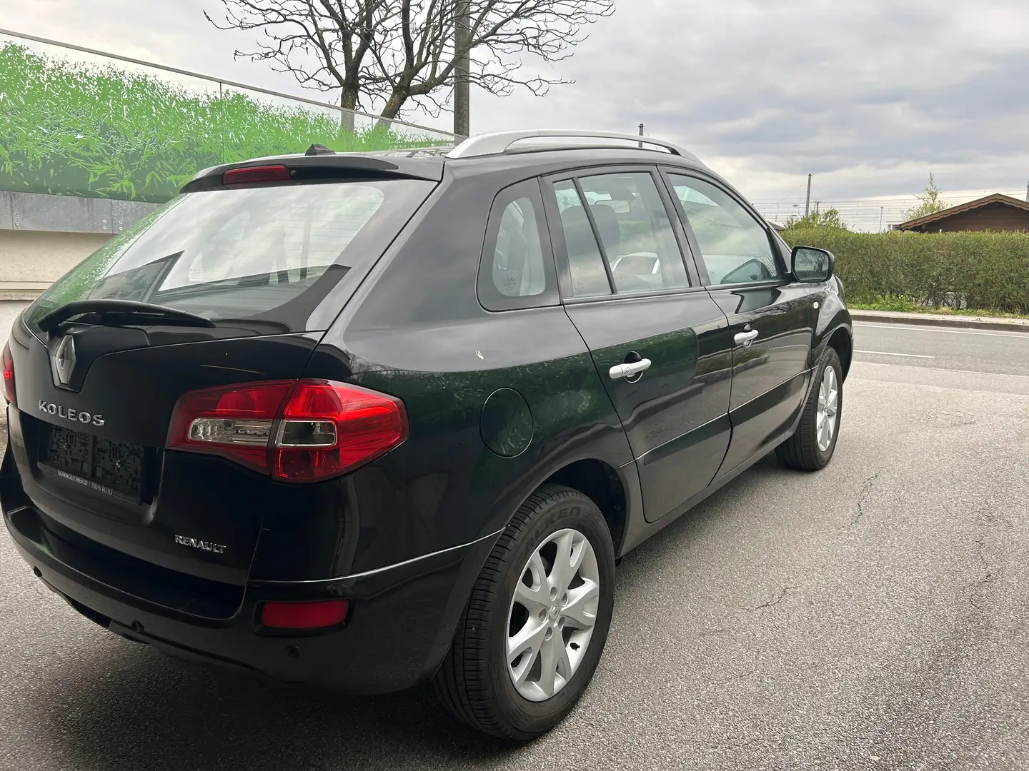 Renault Koleos Schwarz - 2