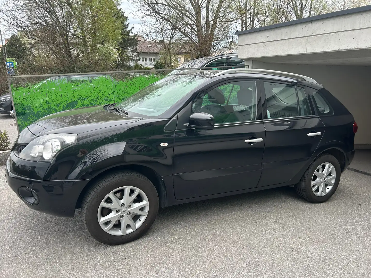 Renault Koleos Schwarz - 1