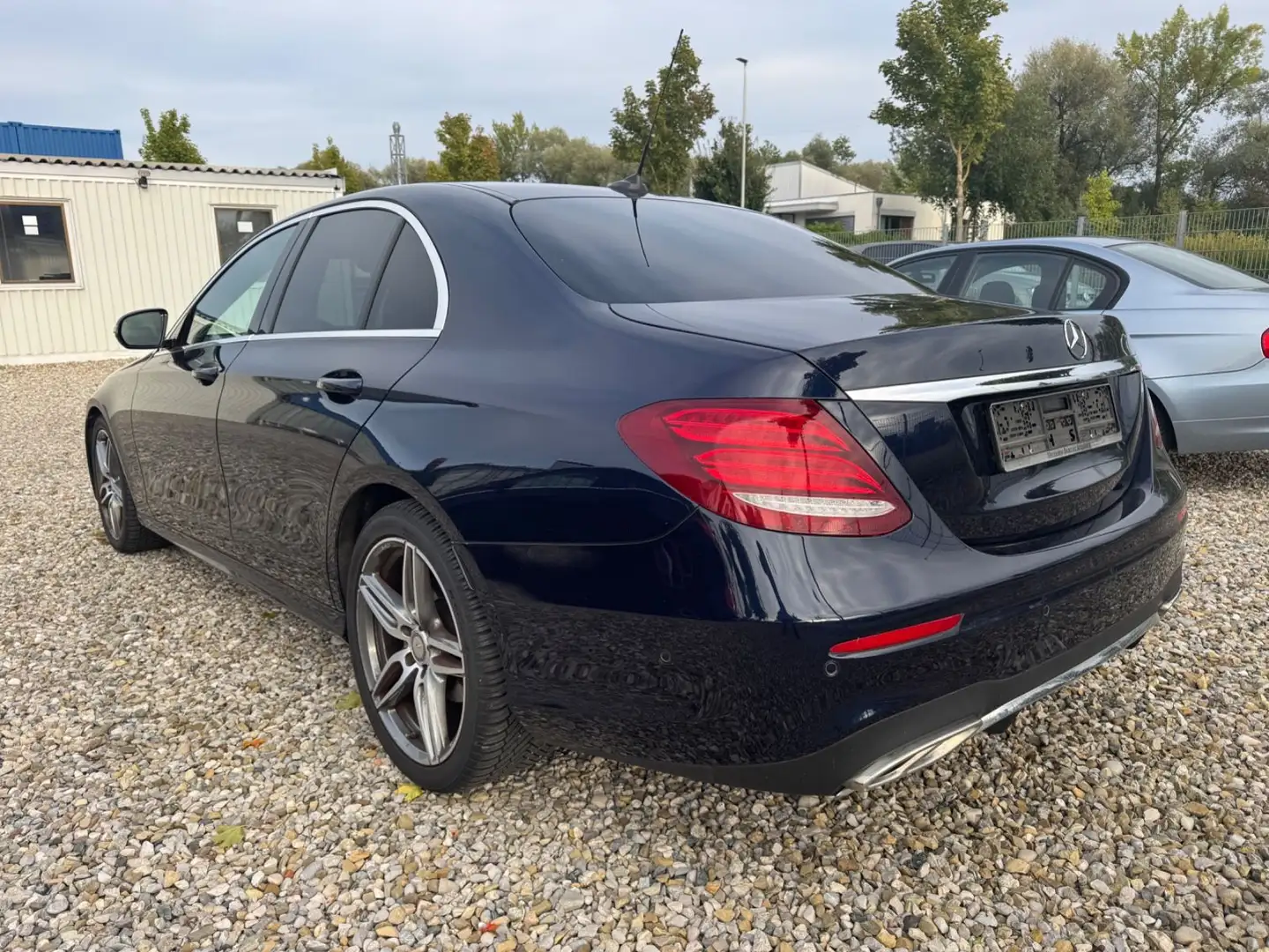 Mercedes-Benz E 220 d E-Klasse AMG-Line Widescreen Leder Taxi Blau - 2