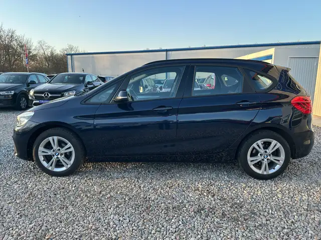 BMW 218 218 d Advantage Active Tourer NAVI PDC AHK KAMERA