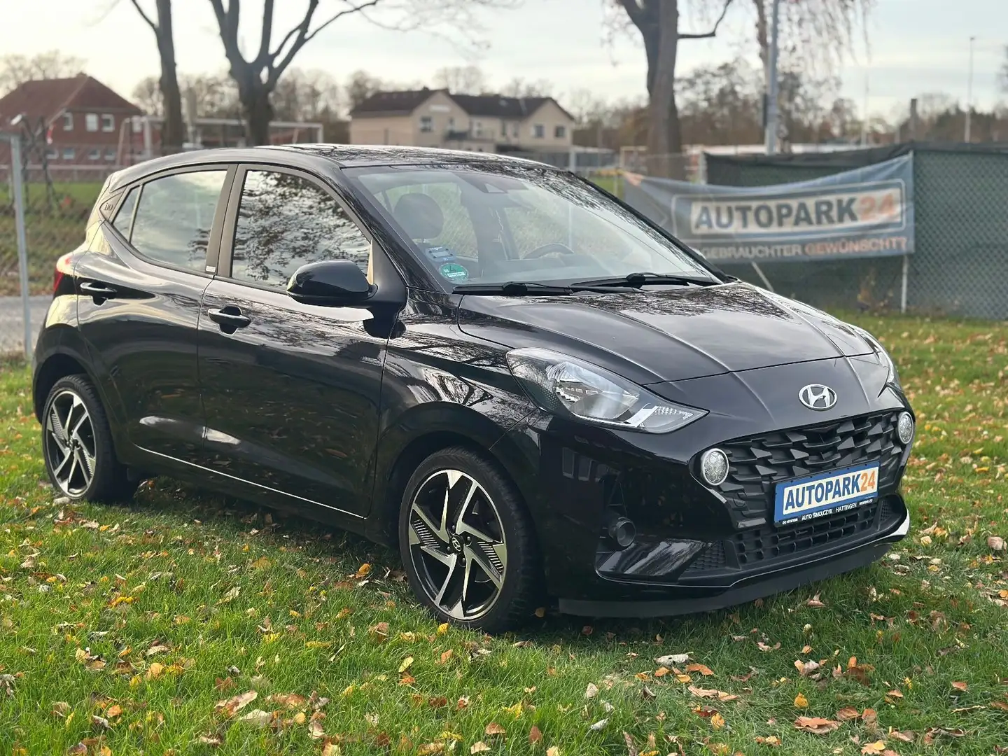 Hyundai i10 *1,0 67PS*KLIMA*AUTOMATIK* Noir - 1