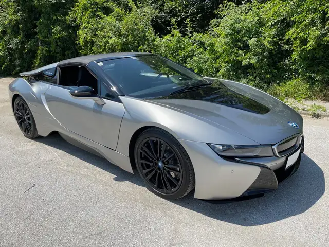 BMW i8 INDIVIDUAL L. *** Gesamt 374 PS *** NP 177.300 *** Ansicht 18