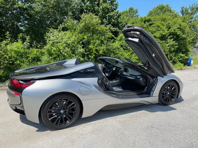 BMW i8 INDIVIDUAL L. *** Gesamt 374 PS *** NP 177.300 *** Ansicht 4