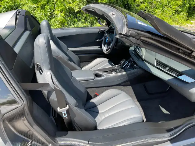 BMW i8 INDIVIDUAL L. *** Gesamt 374 PS *** NP 177.300 *** Ansicht 5