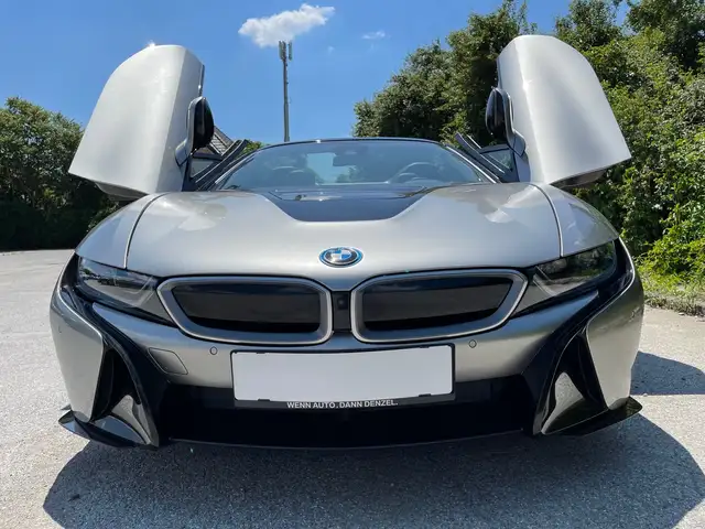 BMW i8 INDIVIDUAL L. *** Gesamt 374 PS *** NP 177.300 *** Ansicht 12