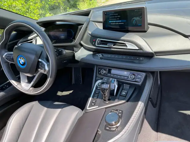 BMW i8 INDIVIDUAL L. *** Gesamt 374 PS *** NP 177.300 *** Ansicht 7