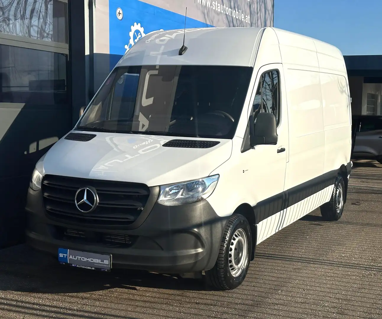 Mercedes-Benz Sprinter 211 CDI FWD L2 // 1.BESITZ // NETTO: 20.825.-- Weiß - 1