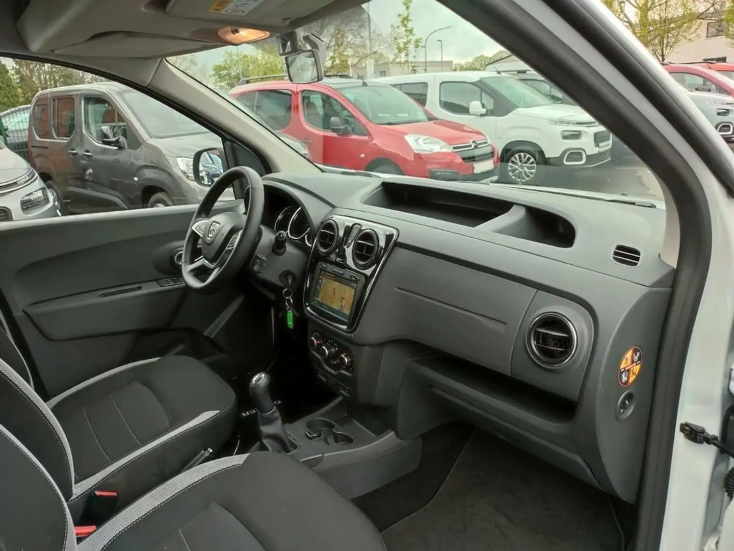 Dacia Dokker Stepway 1.6 8V 100CV Bianco - 2