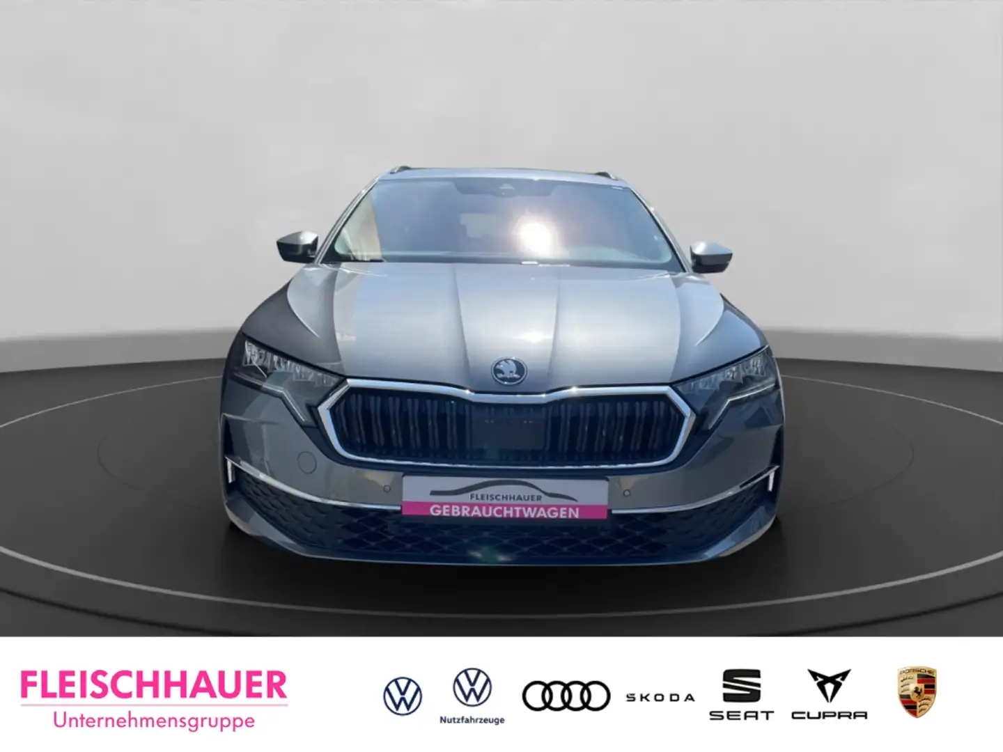 Skoda Octavia Combi 1.5 TSI DSG Selection Navi ACC Smart Grau - 2