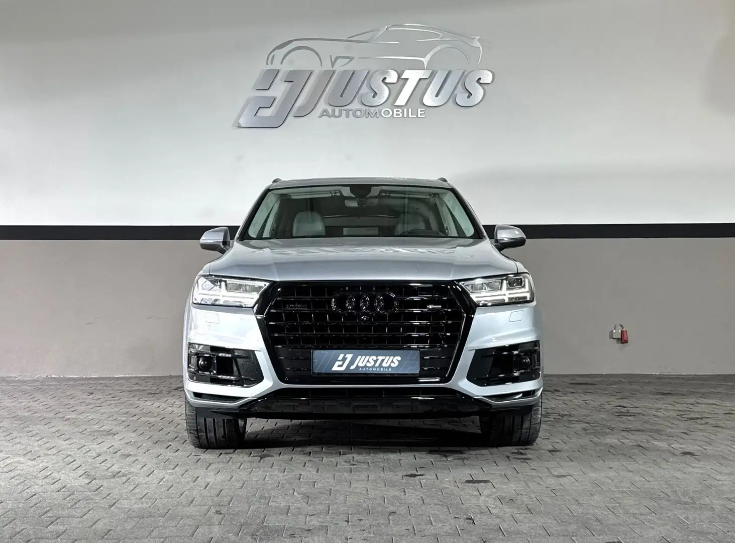 Audi Q7 3.0 TFSI/360°/PANO/4xSHZ/SBL/LHZ/WIFI/AHK/R21 Silber - 2