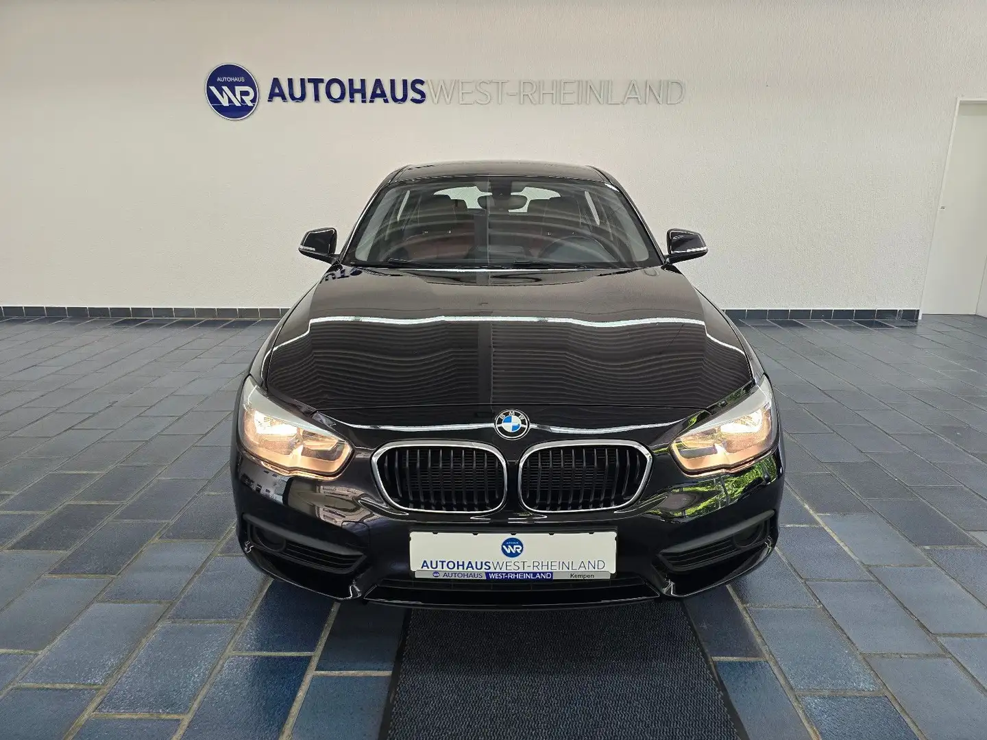BMW 118 i 1 Lim. 1,5 Ltr. - 100kW*PDC*SH*NAVI*KLIMA* Schwarz - 2