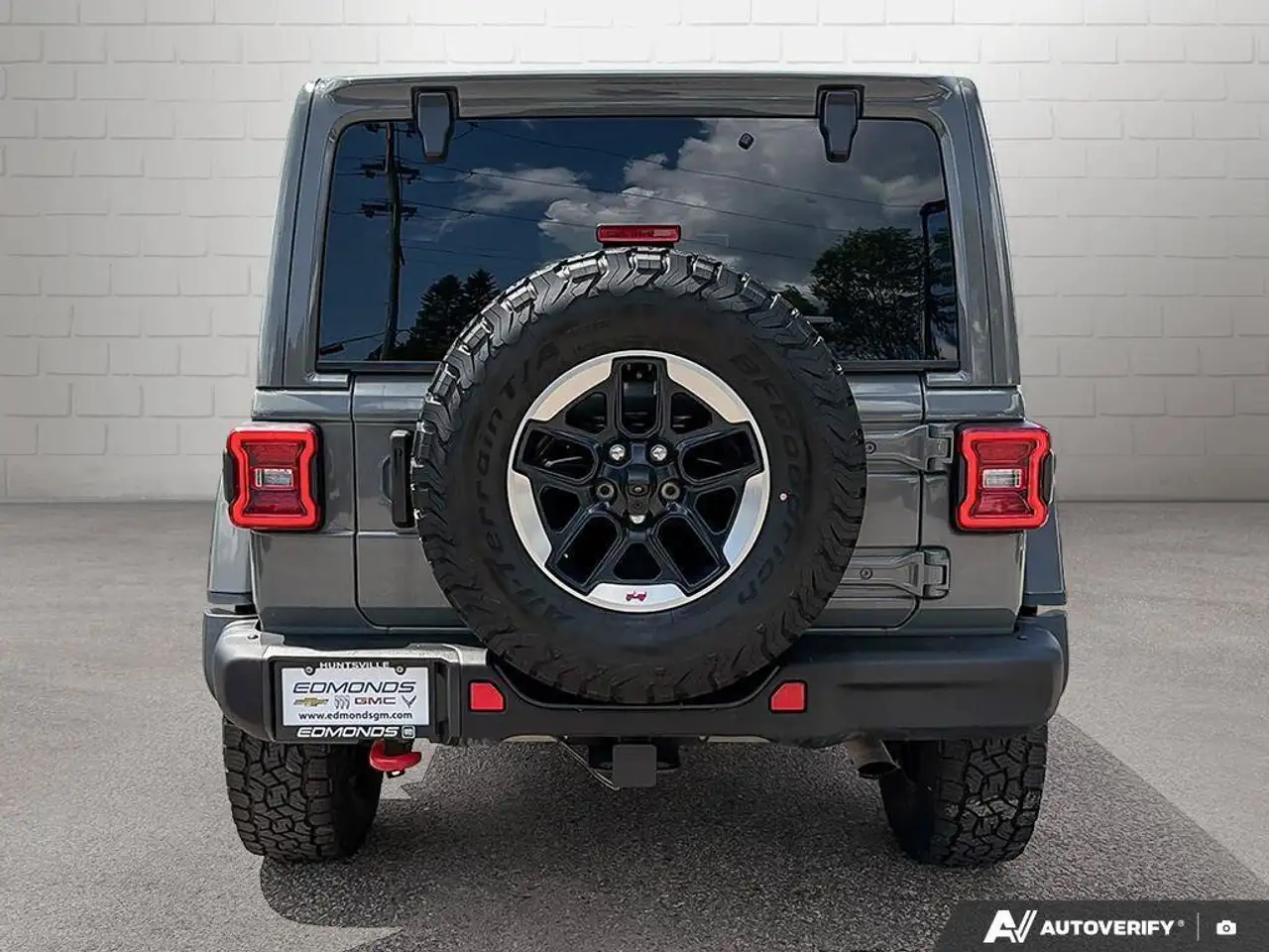 Jeep Wrangler photo Jeep Wrangler