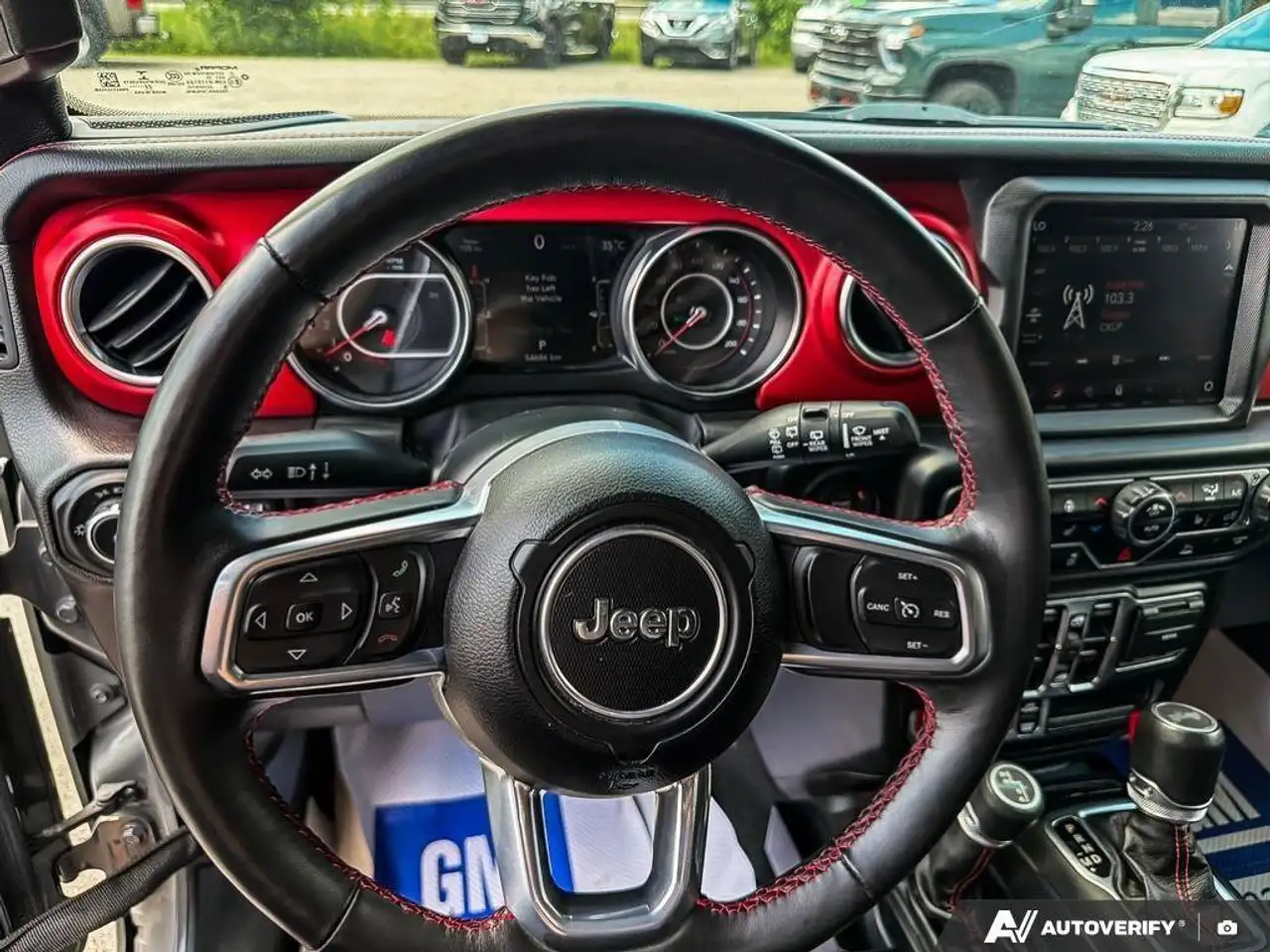 Jeep Wrangler photo Jeep Wrangler