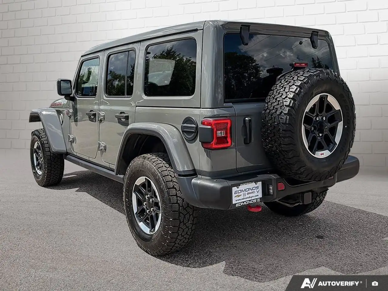 Jeep Wrangler photo Jeep Wrangler